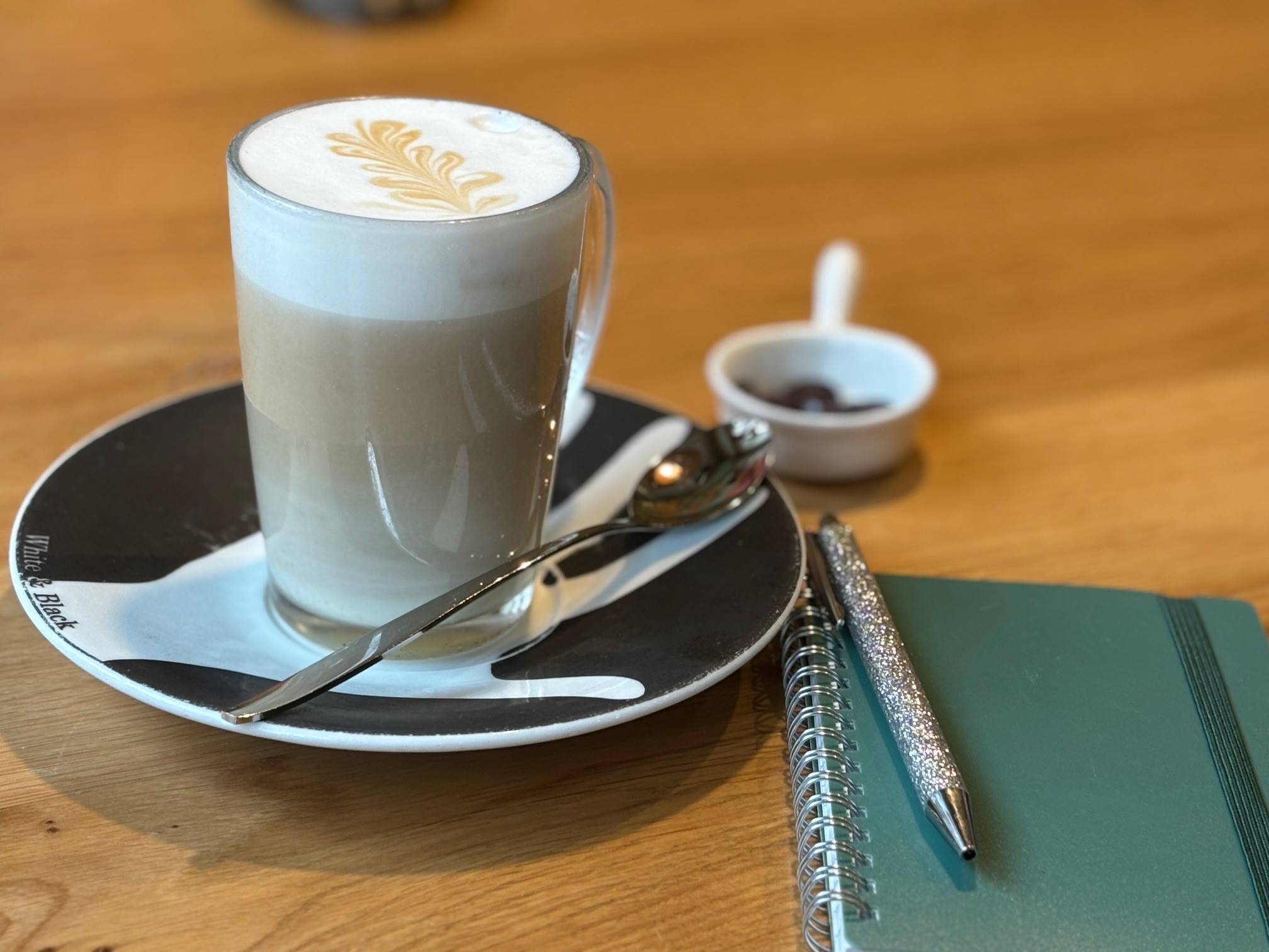 Kop koffie en notitieblok